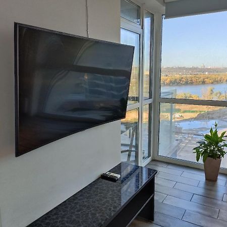 4 Rooms Apartment With A View Of The Dnieper River Киев Екстериор снимка